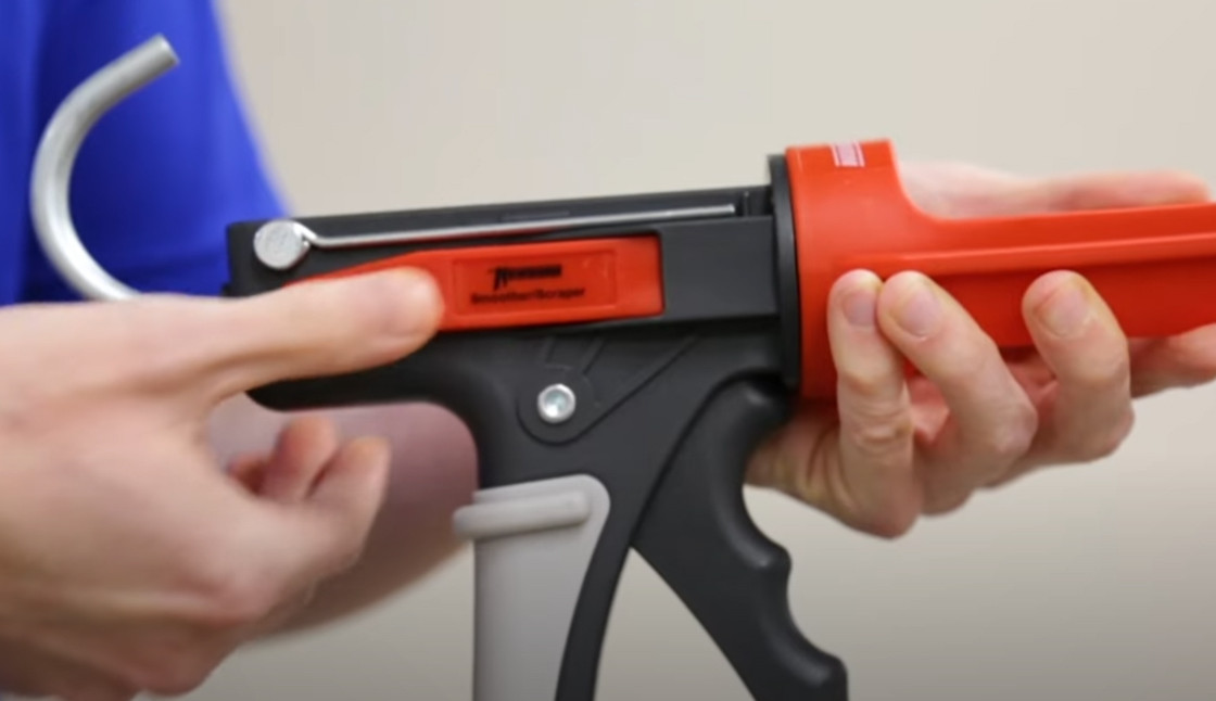 Scraper tool attaching to Octogun.